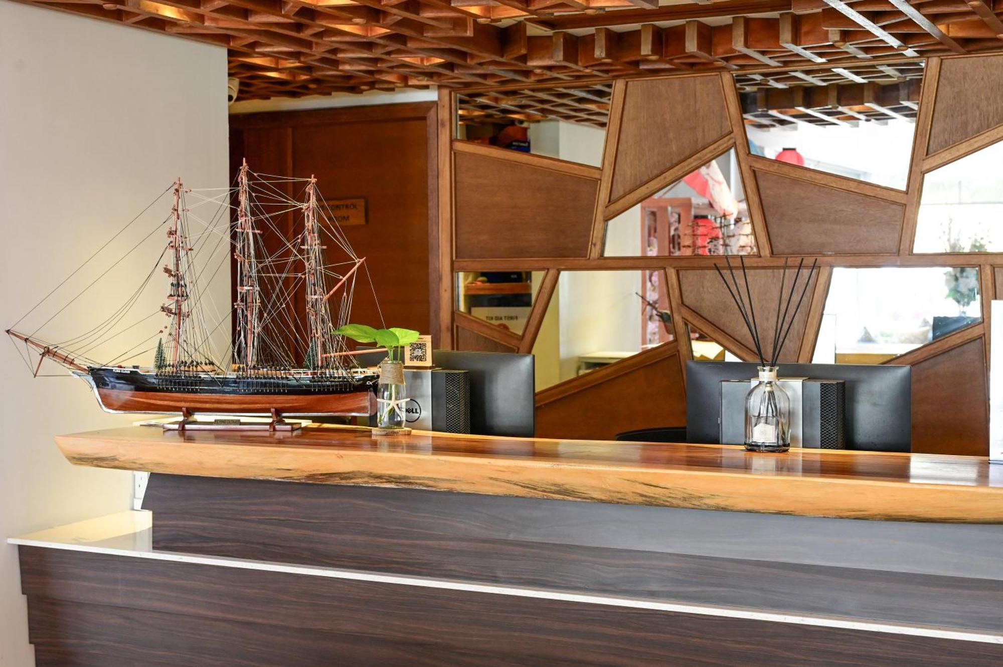 Seasalter Maldives Hotel Hulhumalé Eksteriør billede